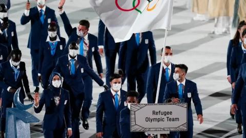 equipo refugiados